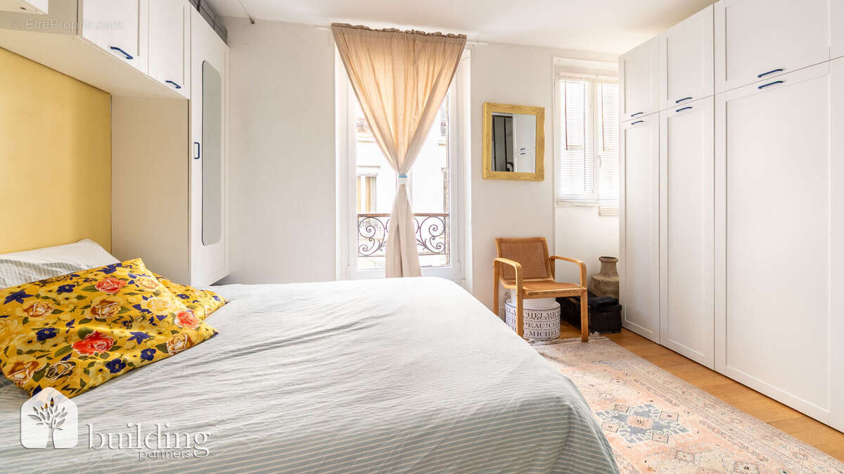 Appartement à PARIS-18E