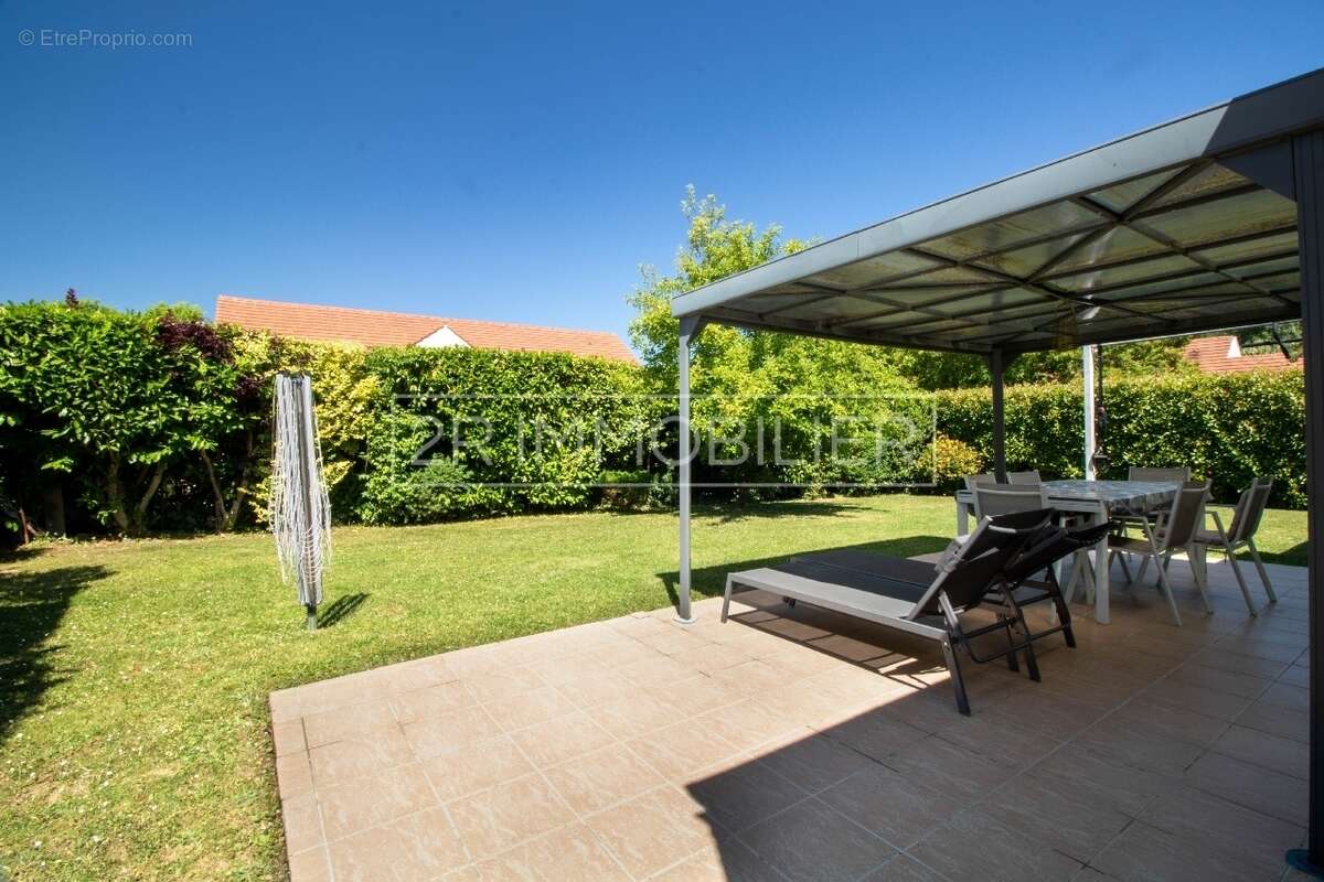 Maison à MAGNY-LE-HONGRE