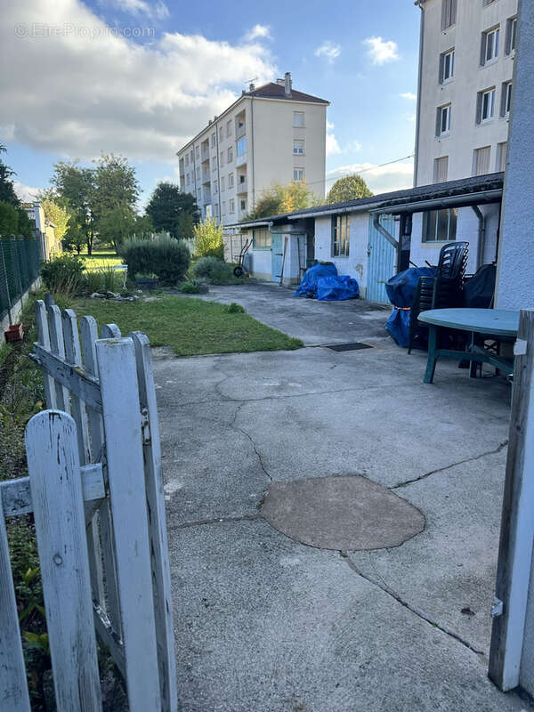 Maison à SAINTE-SAVINE