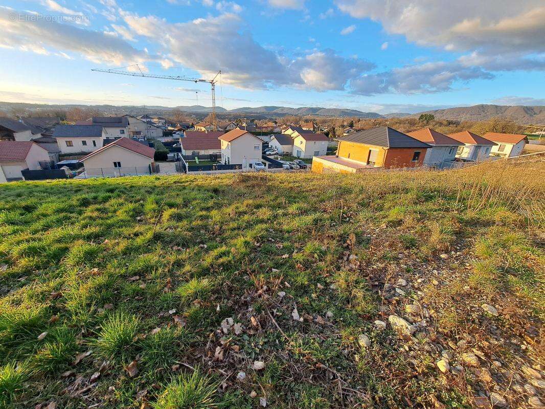 Terrain à CHARNECLES