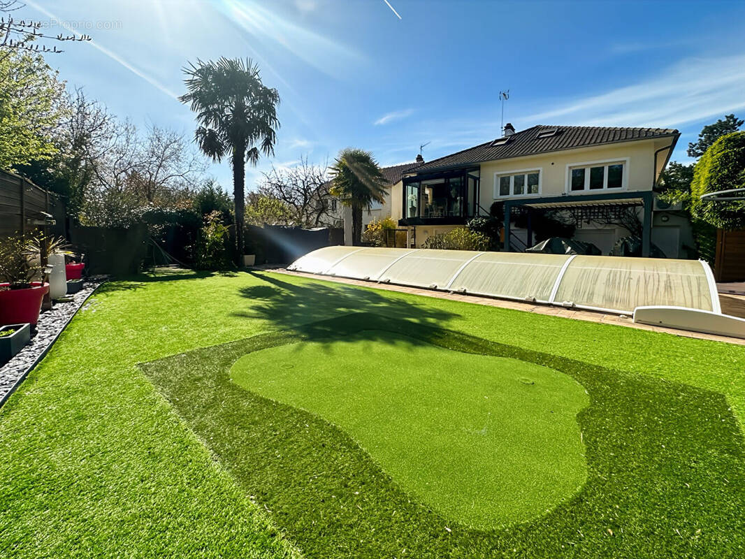 Maison à VERRIERES-LE-BUISSON