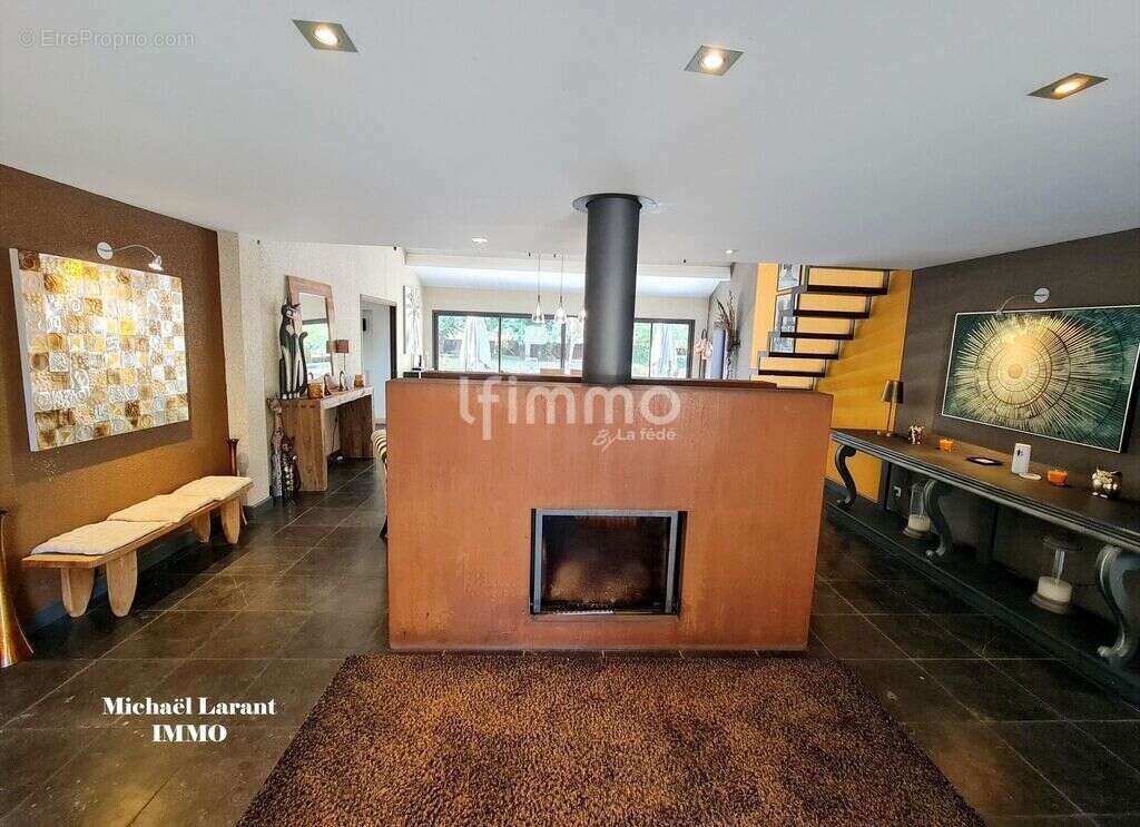 Maison d'architecte + maison indépendante – 5 300 m², piscine - photo 4