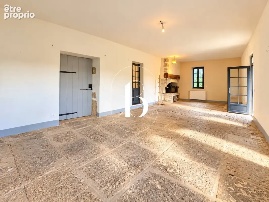 Maison 8 pièces 320 m² à vendre à Barjac (30430) - photo 8