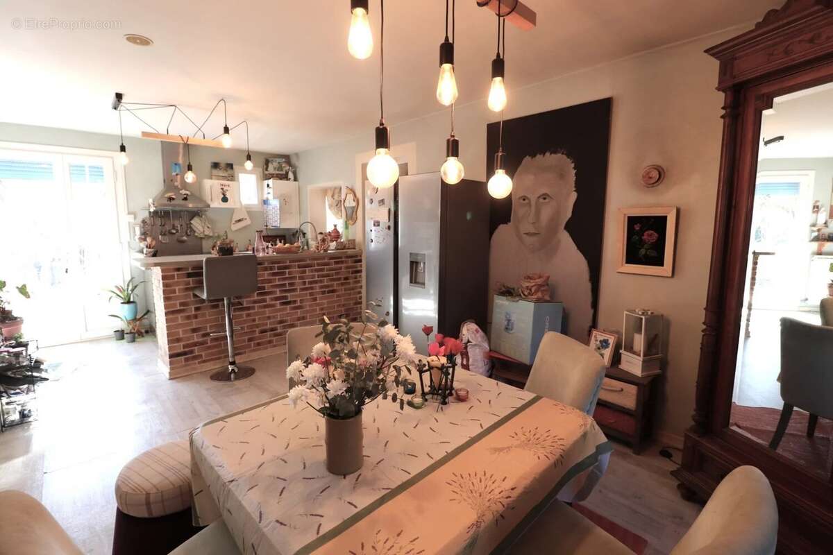 Maison à SAINT-PRIVAT-DES-VIEUX