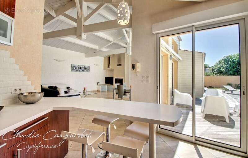 Maison à DOMPIERRE-SUR-MER