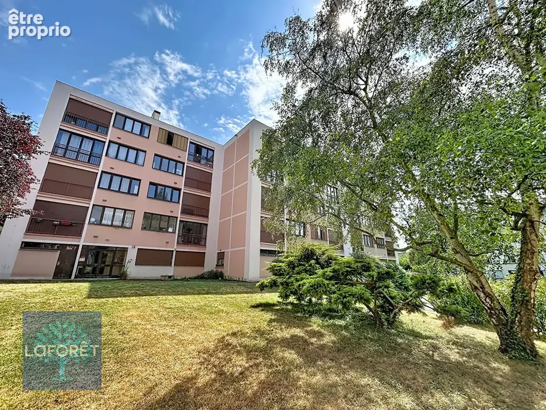 Appartement à CORBEIL-ESSONNES