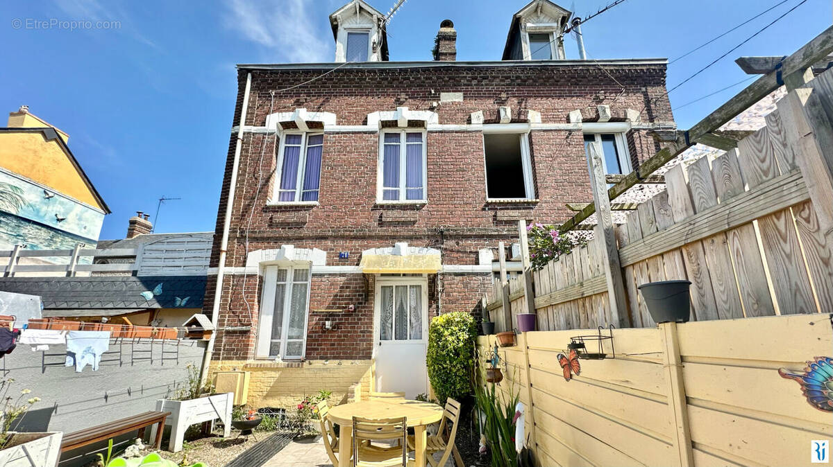 Maison à LE PETIT-QUEVILLY
