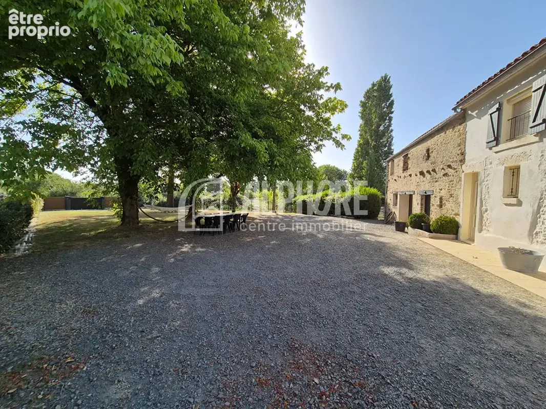 Photo Maison à Sainte-Hermine au prix de 249 000€