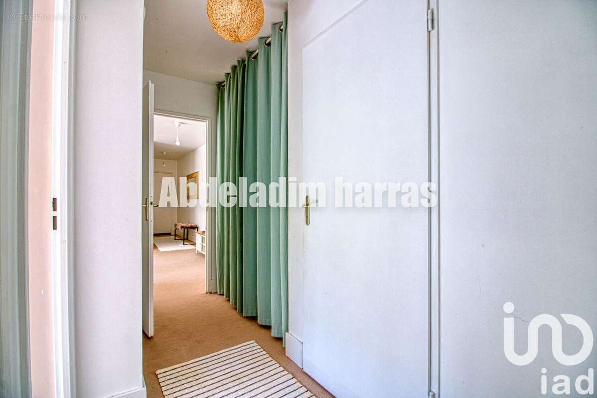 Photo 7 - Appartement à VILLENEUVE-LA-GARENNE