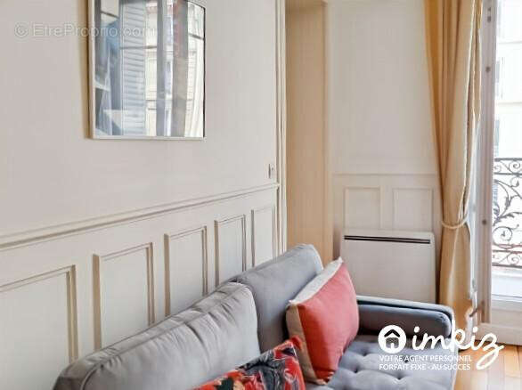 Paris 18ᵉ  3 pièces avec balcon charme ancien - photo 8