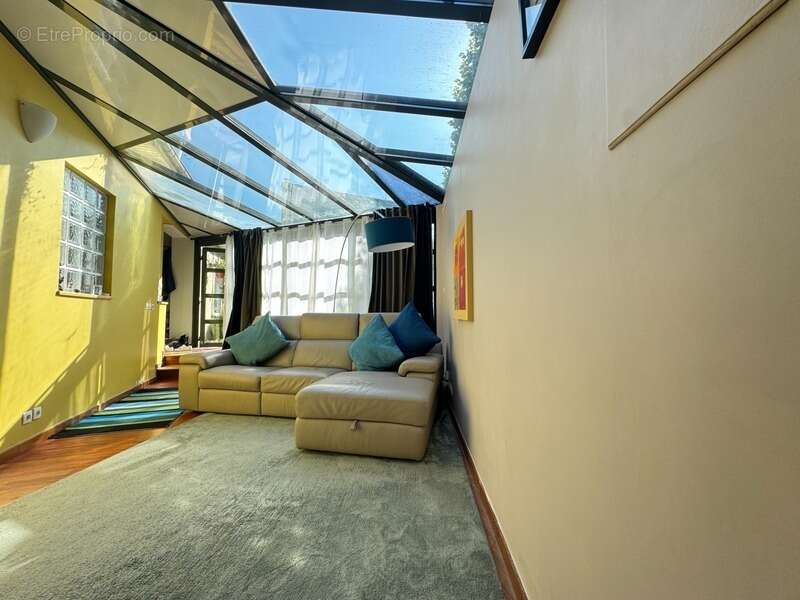 Maison à LE PERREUX-SUR-MARNE