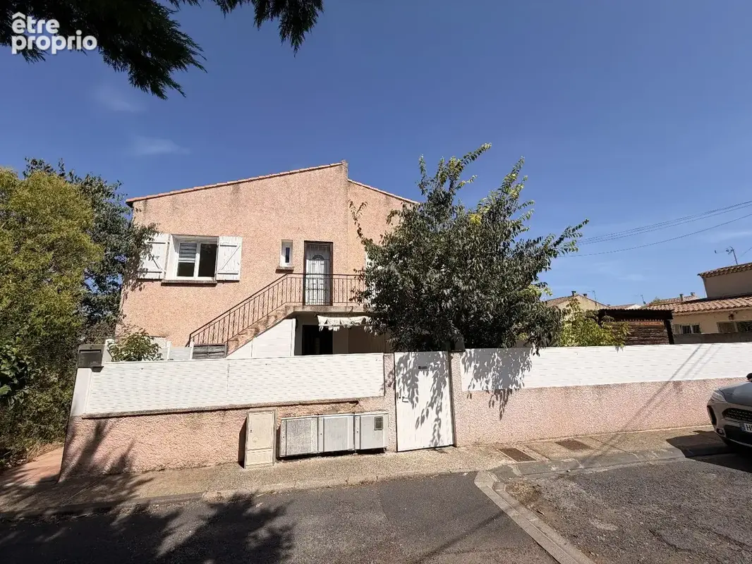 AGDE-  maison composée de deux appartements énorme potentiel terrain 579 m² - photo 2