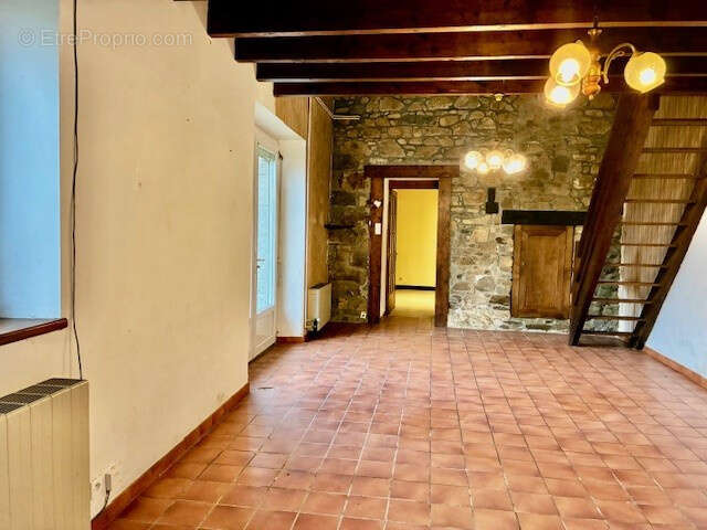 Maison à LA MEAUGON