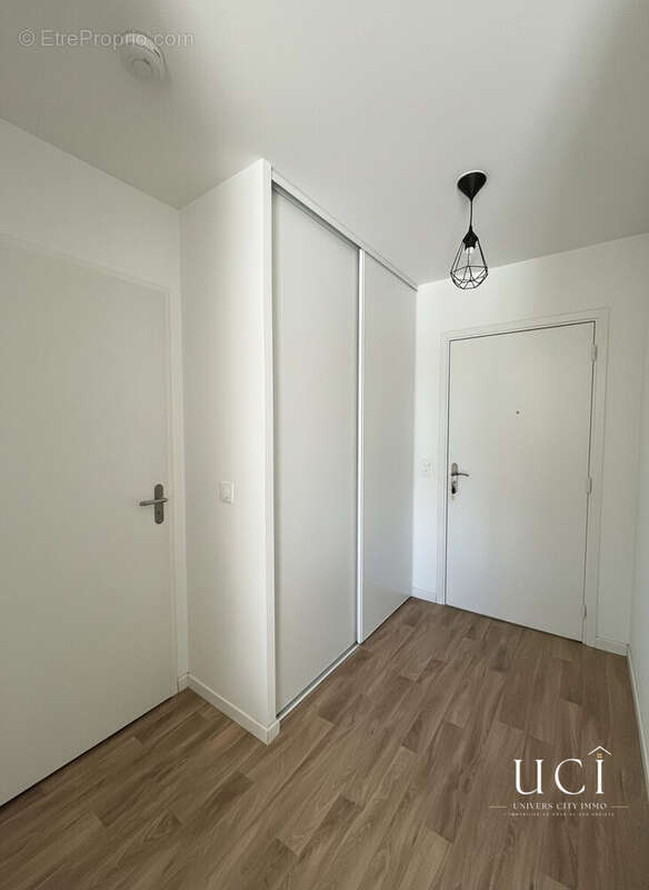 Appartement 40 m² à Saint-Sylvain-D'anjou  - photo 7