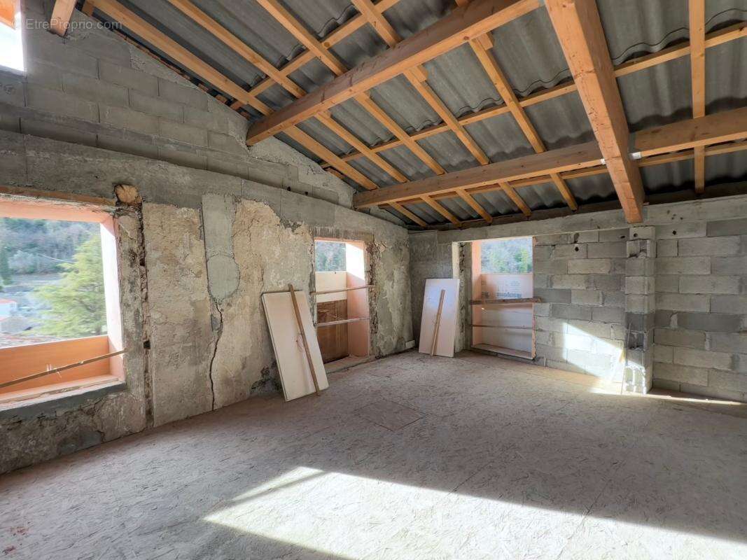 Appartement à ROQUEBILLIERE