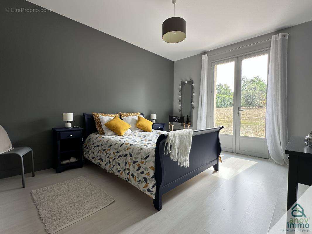 Maison à LA COURONNE