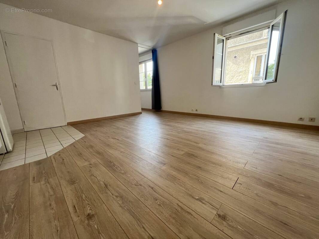 Appartement à CRECY-LA-CHAPELLE