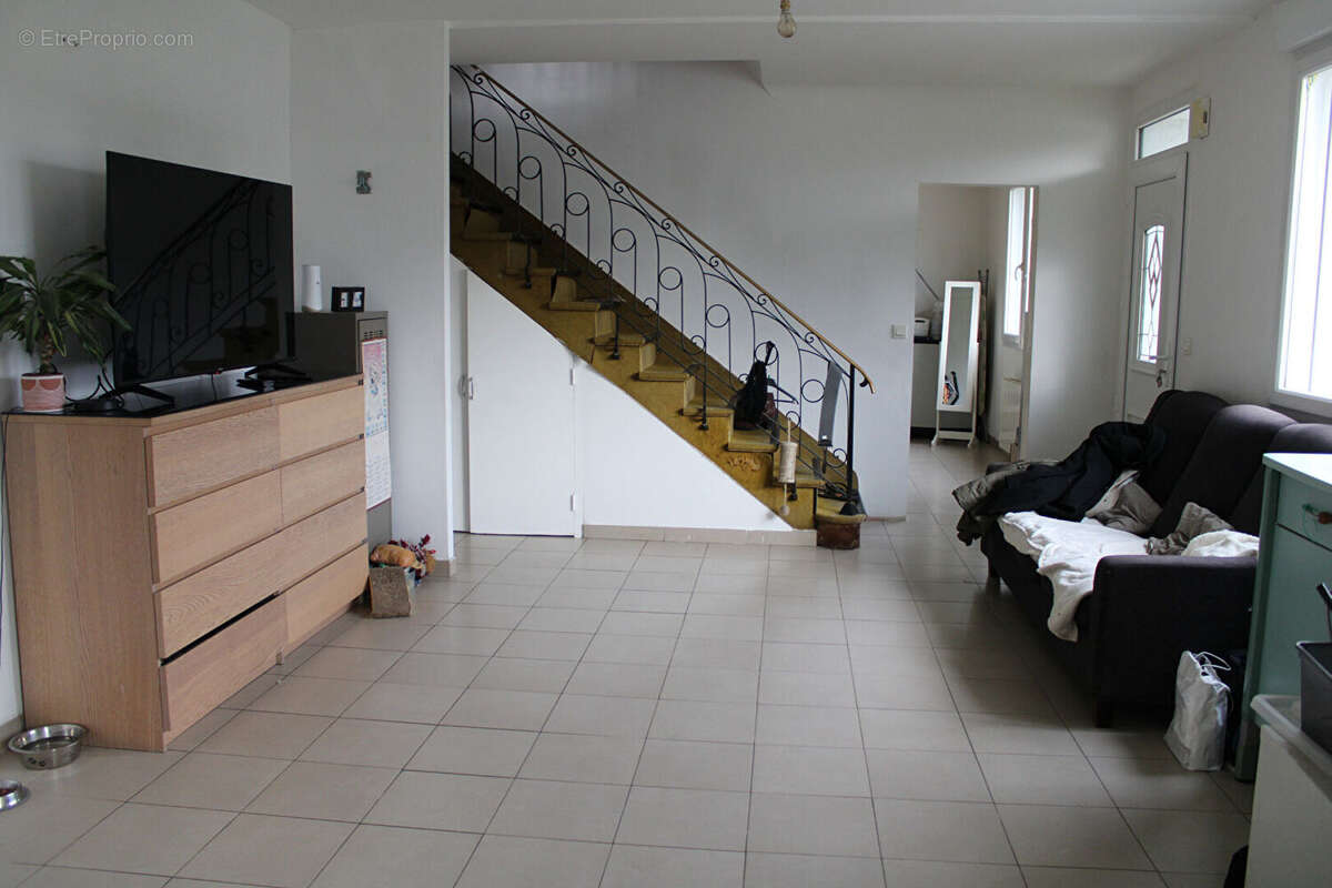 Maison à FONTAINE-COUVERTE