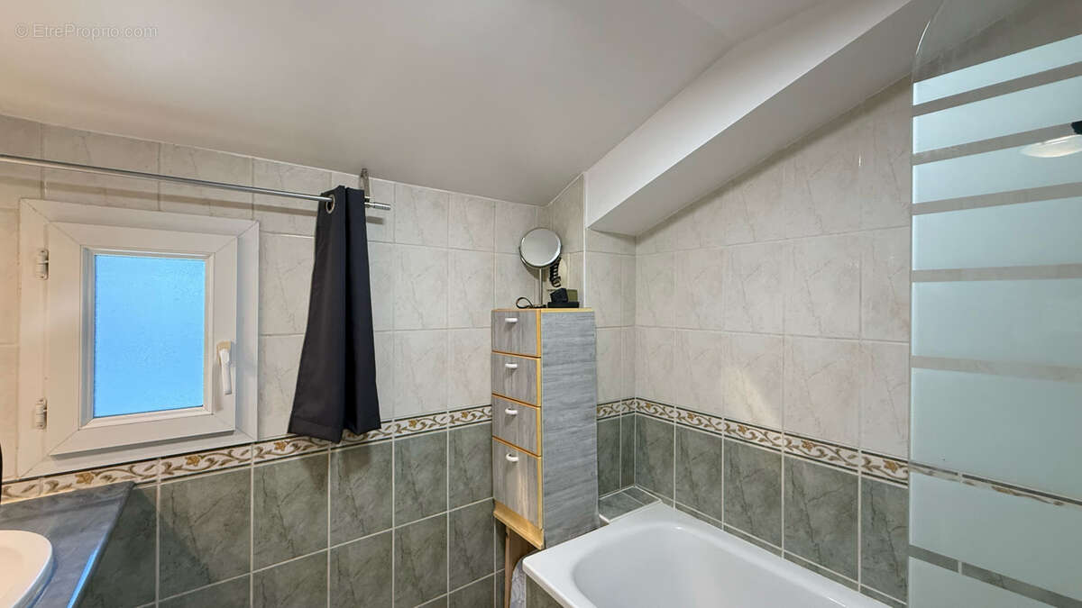 Appartement à APPRIEU