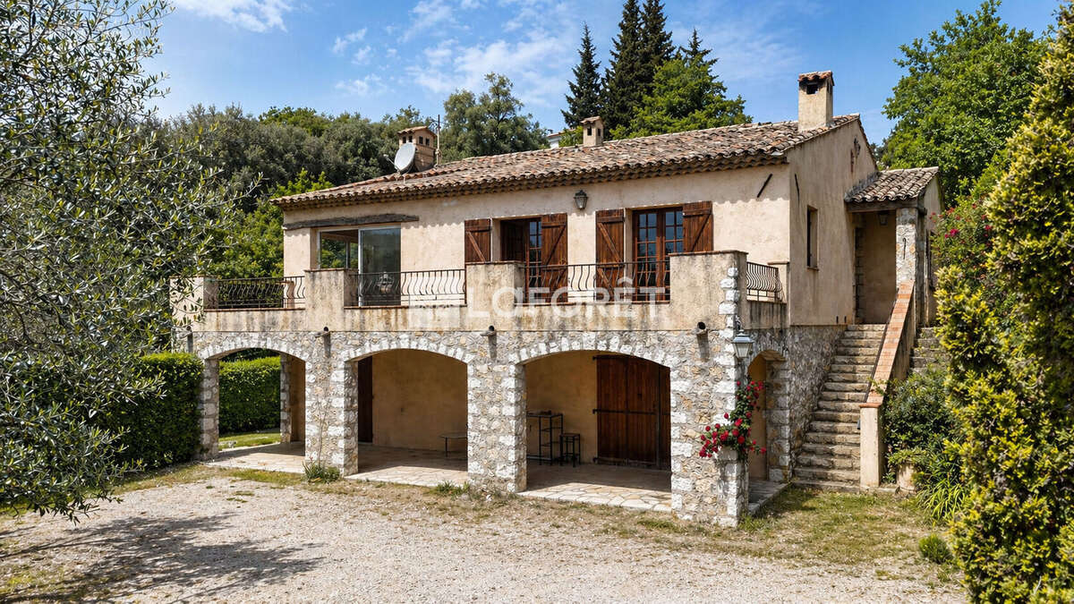 Maison à VALBONNE