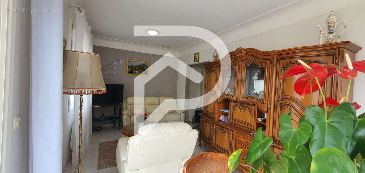 Appartement à SAINT-GENIS-DES-FONTAINES