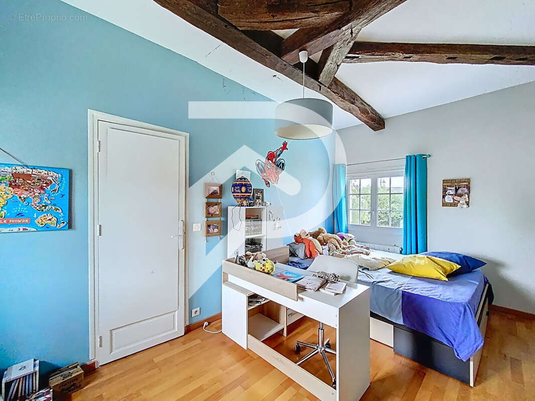 Maison à MEZIERES-EN-DROUAIS