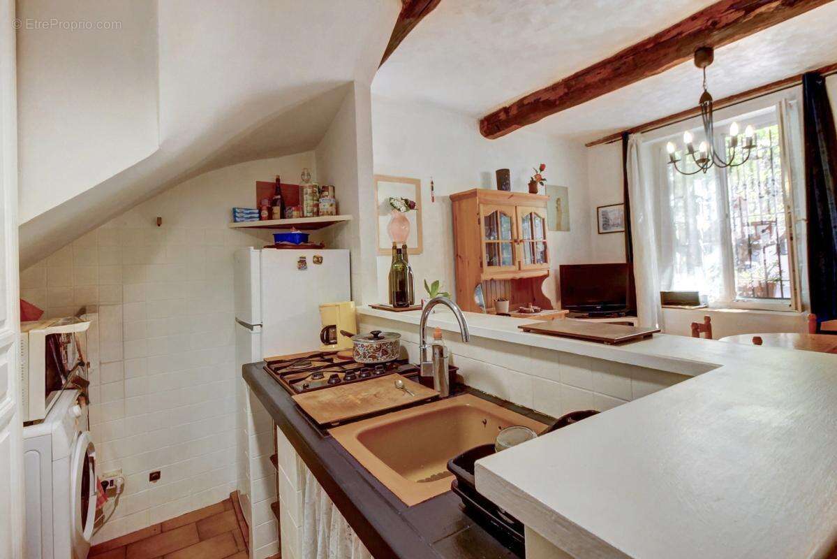 Maison à SAINT-LAURENT-DU-VAR