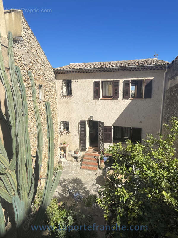 Maison de charme avec jardin, garage & vue mer   Haut-de-Cagnes - photo 22