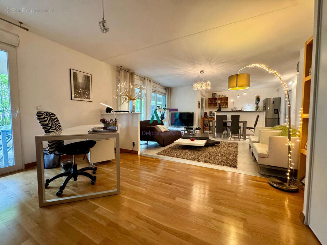 Appartement à MEYLAN