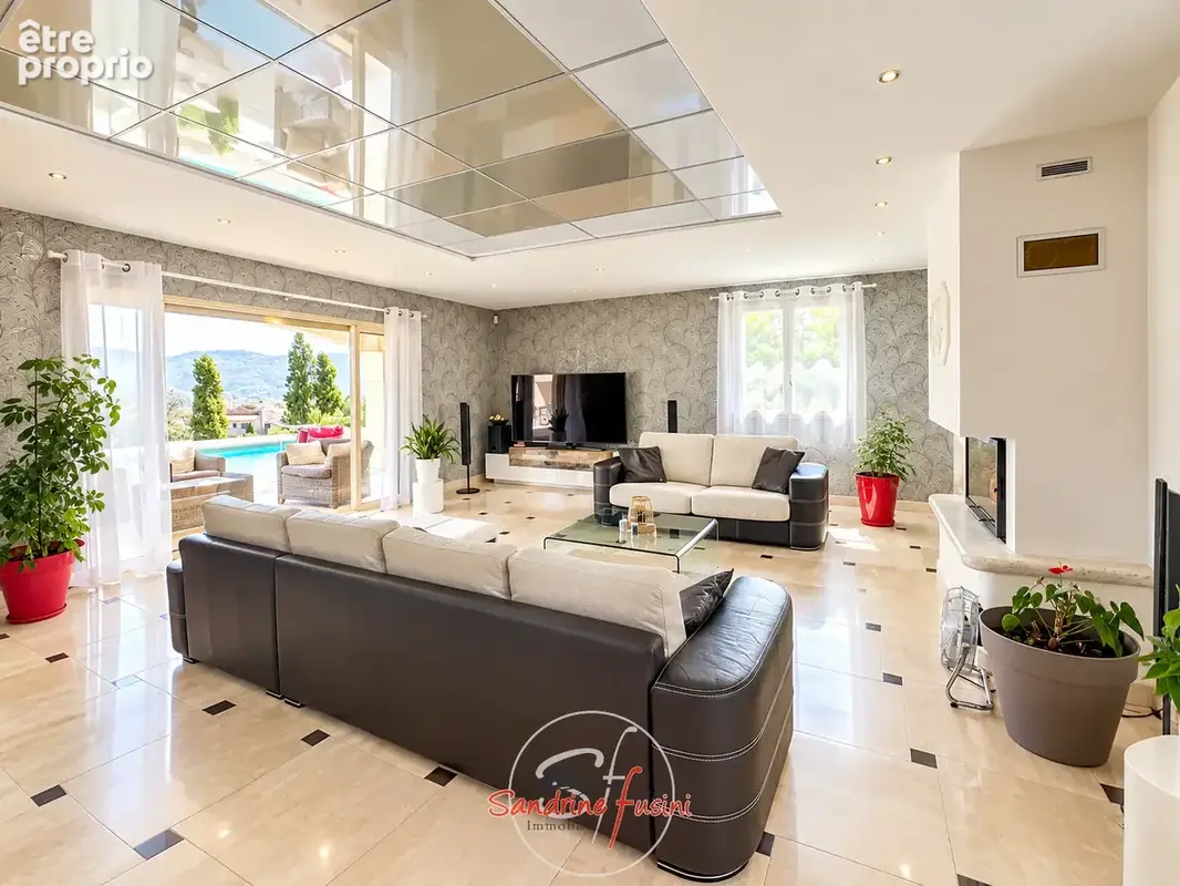 Superbe villa individuelle avec piscine, garage, abri voiture et terrain atttenant - photo 4