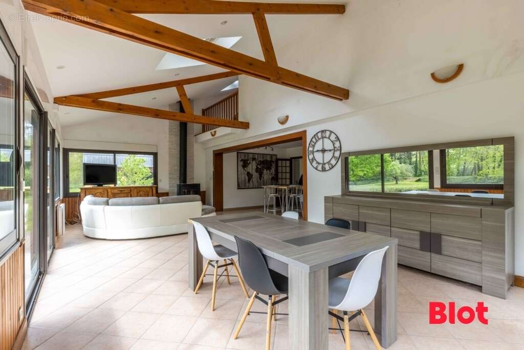 Maison à SAINT-MEDARD-SUR-ILLE