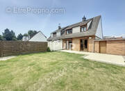 Maison à COURRIERES