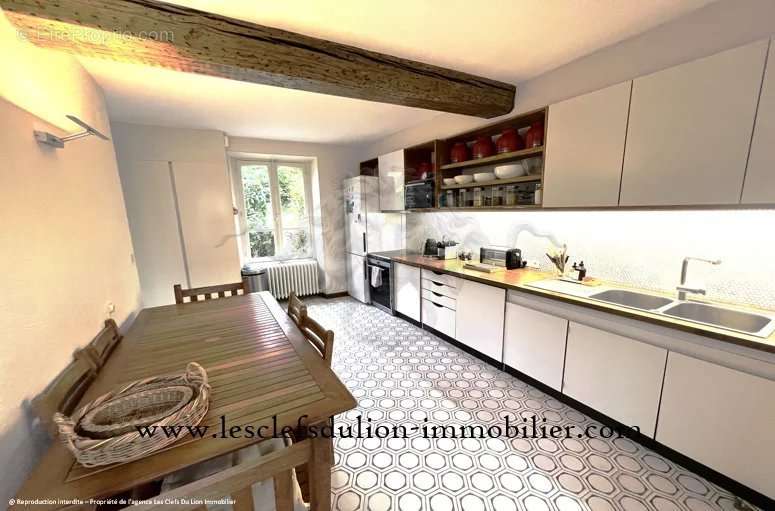 Maison à LORREZ-LE-BOCAGE-PREAUX