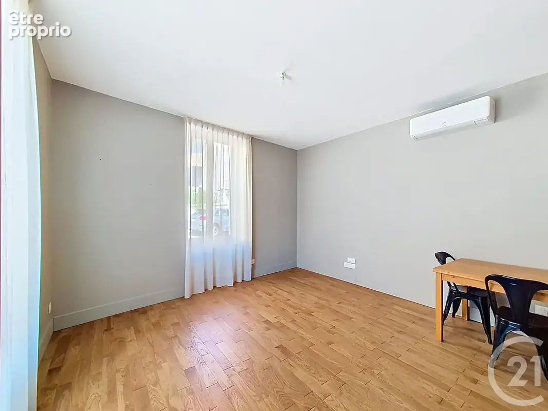 Appartement 2 pièces 49 m² à vendre à Sathonay-Camp (69580) - photo 4