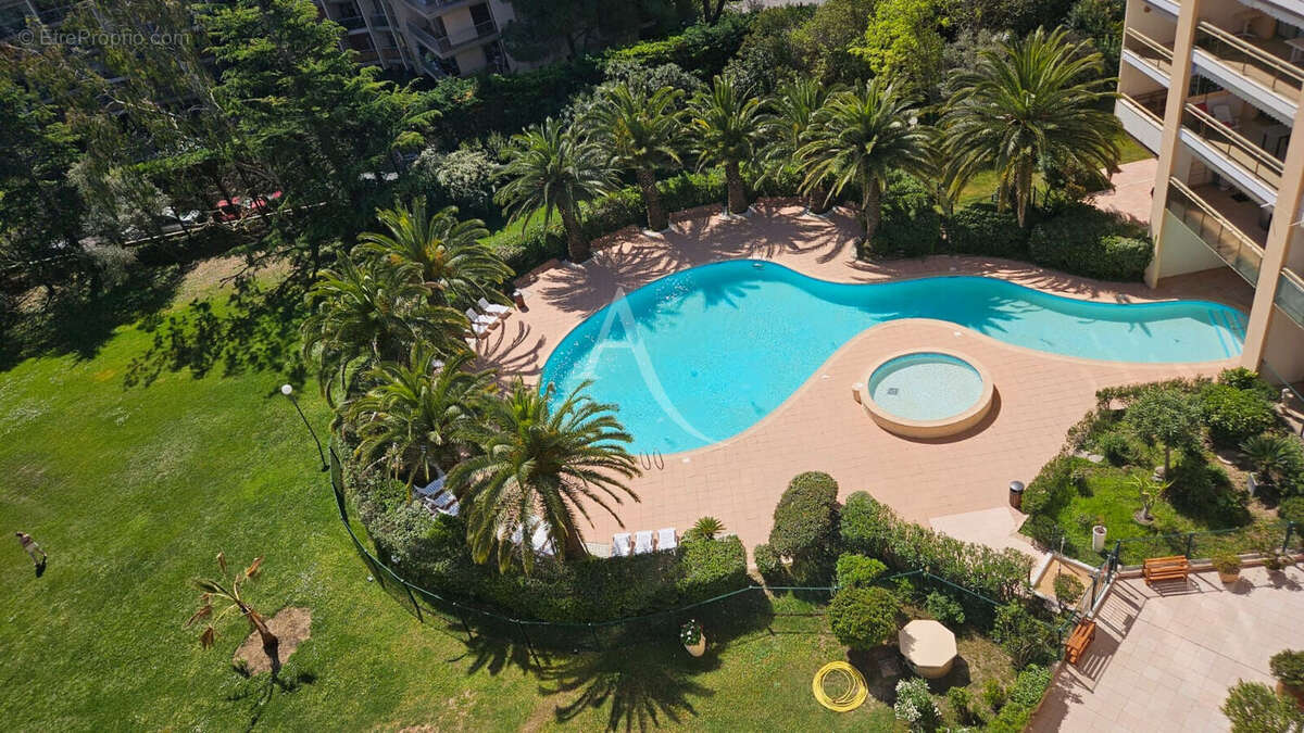 Appartement à MANDELIEU-LA-NAPOULE