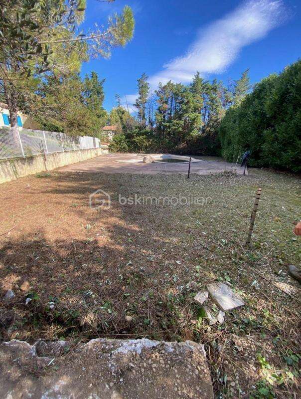 Terrain à CHARMES-SUR-RHONE