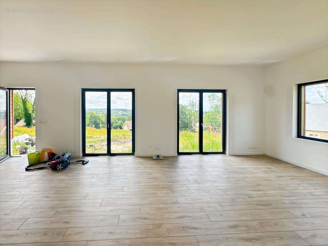 Maison à VIEUX-BOURG