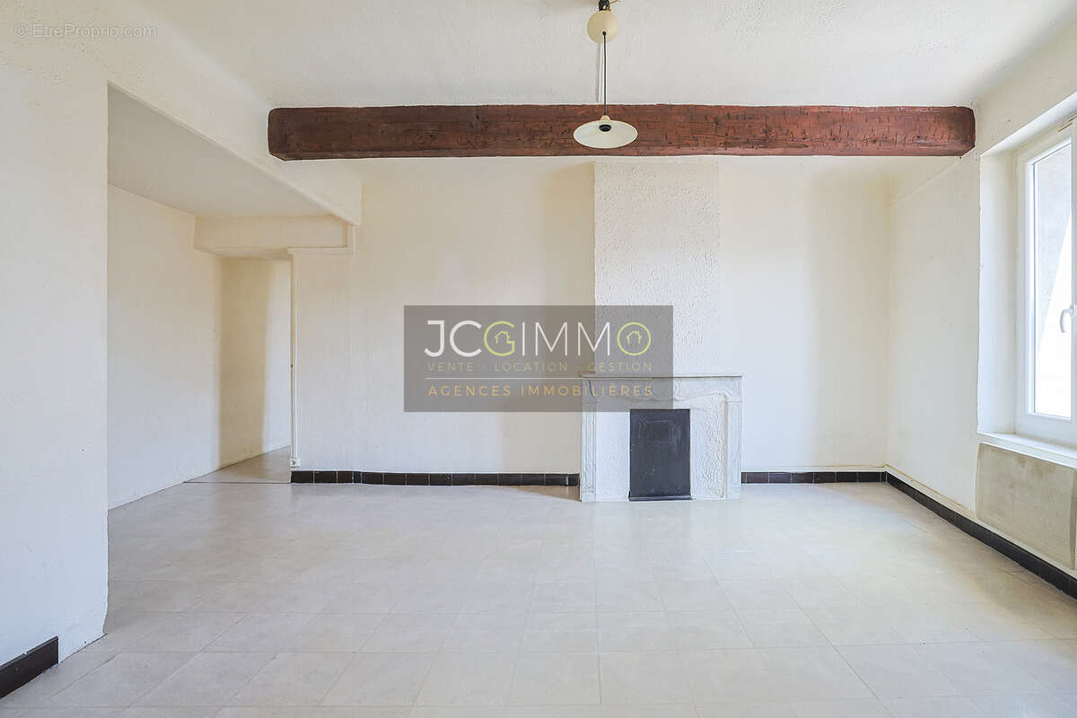 Bastide de 800m2 sur un terrain de 657m2 - photo 11