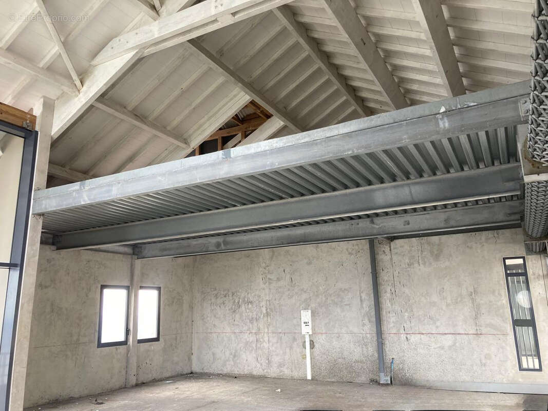 Commerce à VIEUX-FORT