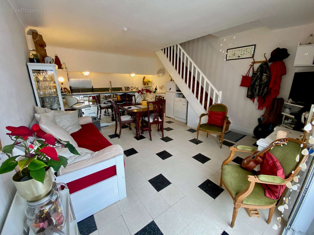 LA GRANDE MOTTE   Bel Appartement T3 de 60m2 avec un jardin de 20m2 à 2minutes de la MER! - photo 4