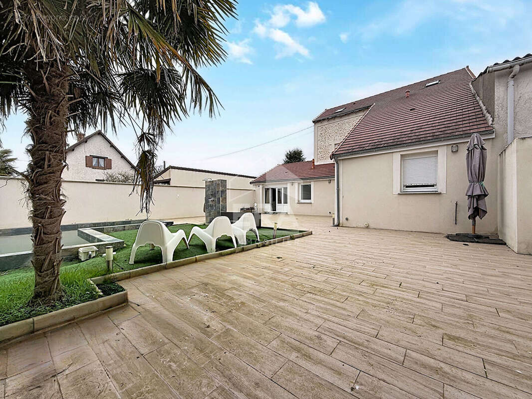 Maison à BOUTERVILLIERS