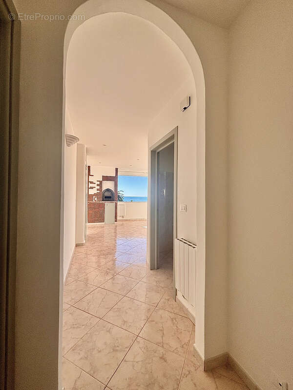 Appartement à MENTON