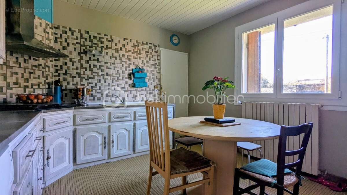 SOUS OFFRE Maison 110 m² + dépendances –  Proche de Chizé - photo 3