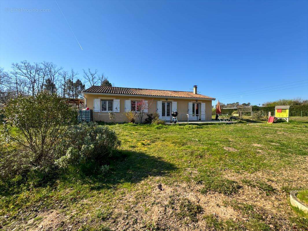 Maison à SAINT-ASTIER