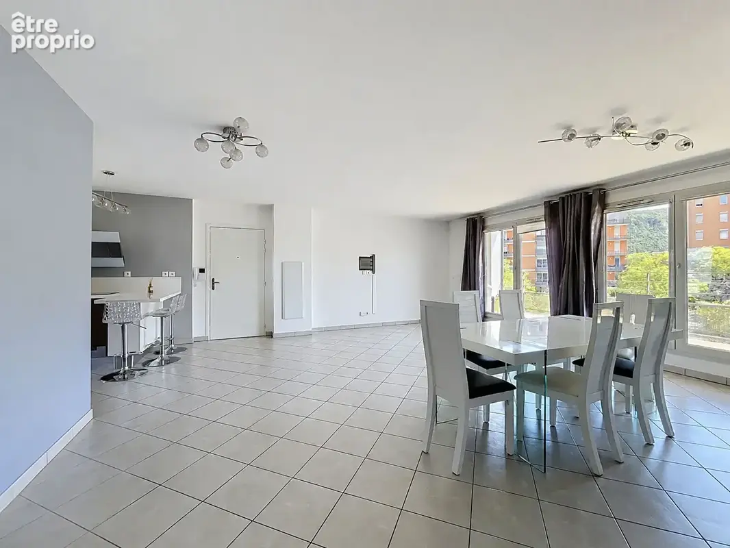 Type 5 de 111 m² en dernier étage avec grand garage et terrasses! - photo 7