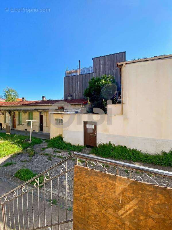 Appartement à AUBERVILLIERS