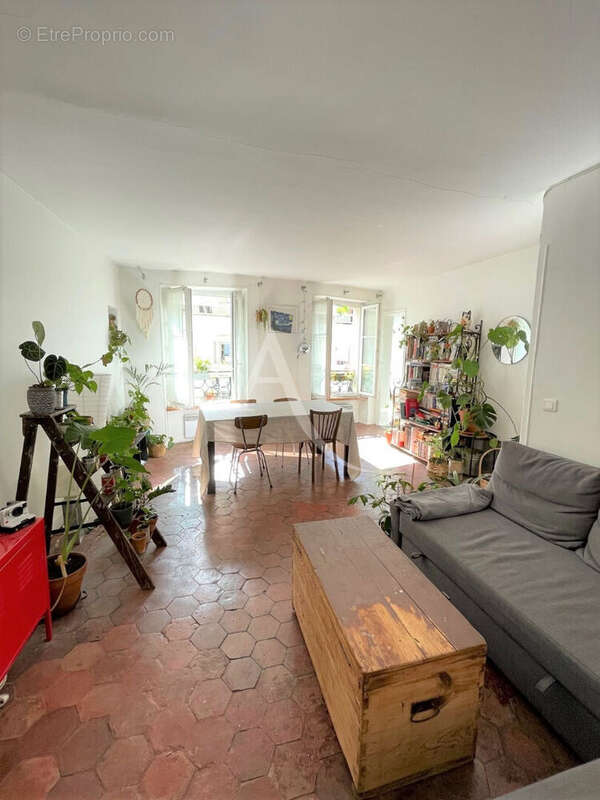 Appartement à PARIS-10E