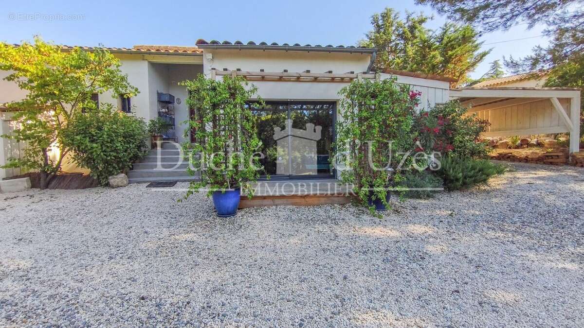 Photo 2 - Maison à UZES