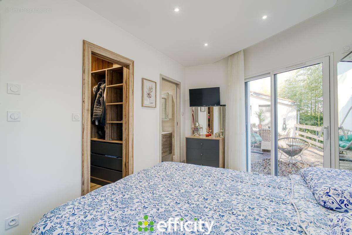 Maison à JASSANS-RIOTTIER