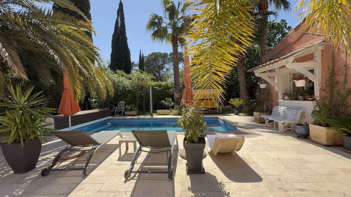 Maison à FREJUS